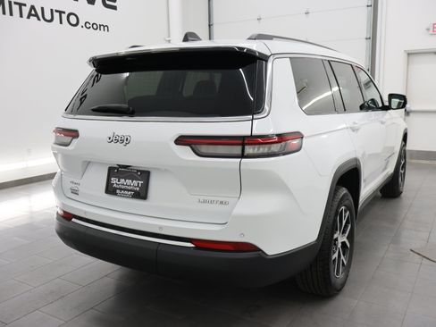 Used 2023 Jeep Grand Cherokee L Limited w/ Trailer Tow Group (B) AWD/4WD image 5