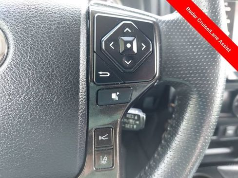 Certified 2021 Toyota 4Runner Venture w/ Moonroof Package AWD/4WD image 32