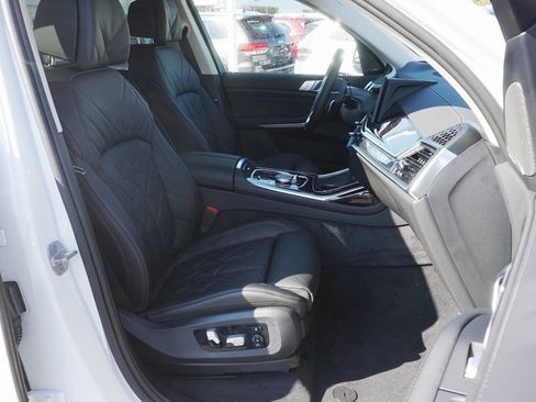 New 2026 BMW X7 xDrive40i image 12