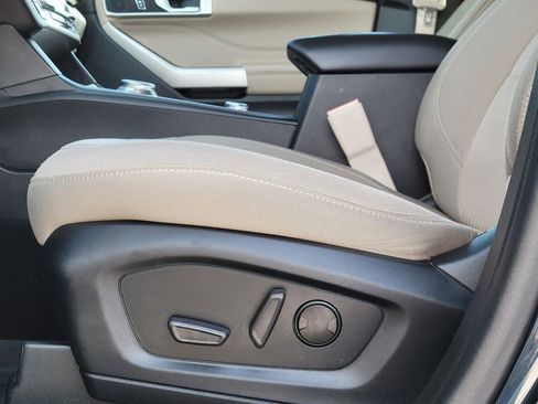 Certified 2022 Ford Explorer XLT image 24