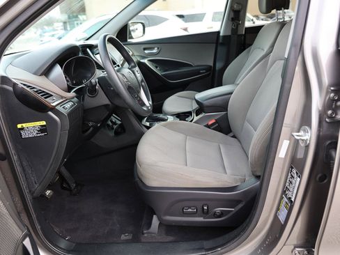 Used 2018 Hyundai Santa Fe Sport w/ 2.4L Value Package 02 image 17