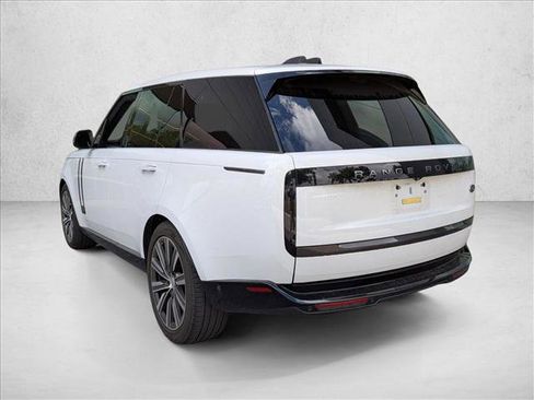 Used 2023 Land Rover Range Rover SE image 7
