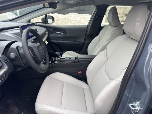 New 2026 Toyota Prius XLE image 9