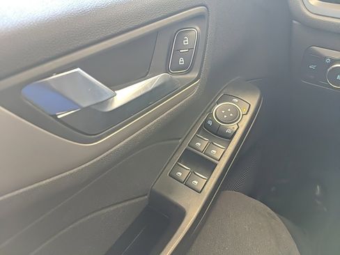 Certified 2022 Ford Escape SEL w/ Class II Trailer Tow Package image 24