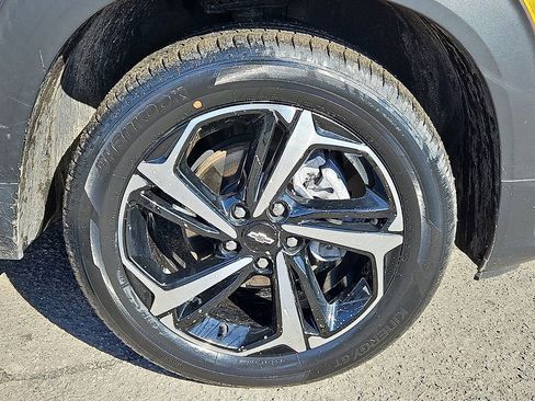 Used 2023 Chevrolet TrailBlazer RS image 32