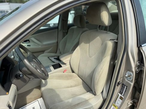 Used 2009 Toyota Camry XLE FWD image 11