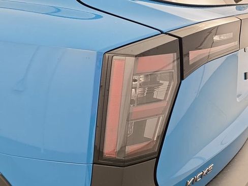 New 2026 Nissan Kicks SR FWD image 33