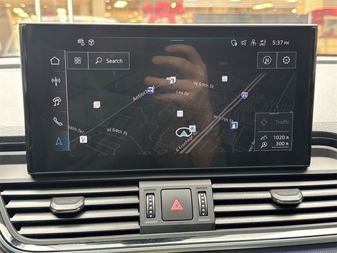 Certified 2025 Audi Q5 2.0T Premium Plus w/ Premium Plus Package image 18