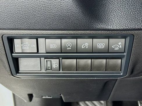 Used 2025 Toyota Tundra SR5 w/ SR5 Convenience Package AWD/4WD image 10