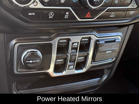 Used 2023 Jeep Wrangler Altitude image 33