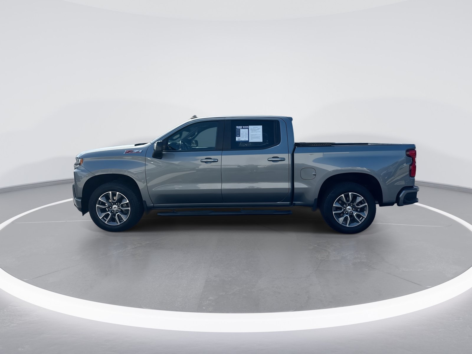 Used 2021 Chevrolet Silverado 1500 RST w/ Convenience Package II AWD/4WD image 6