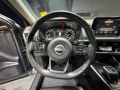 Certified 2023 Nissan Rogue SV w/ SV Premium B Package image 9