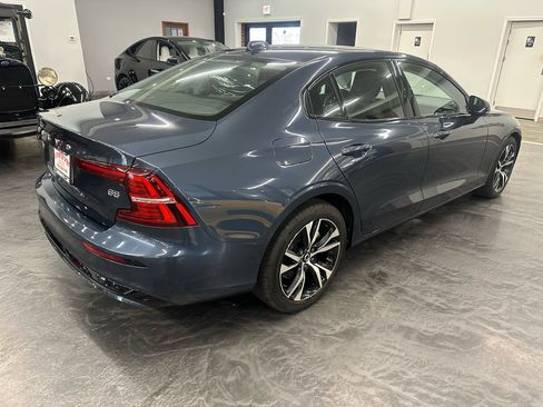 Used 2024 Volvo S60 B5 Core image 5