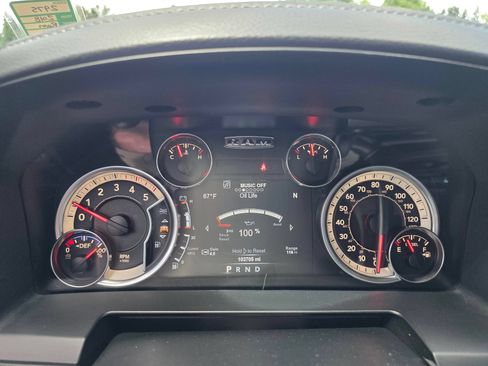 Used 2018 RAM 2500 Laramie w/ Sport Appearance Group AWD/4WD image 8