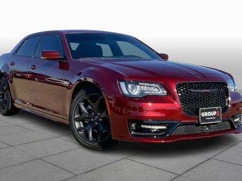 Used 2023 Chrysler 300 S w/ Comfort Group image 2