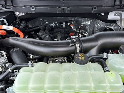 New 2025 Ford F150 Platinum w/ Equipment Group 702A High image 34