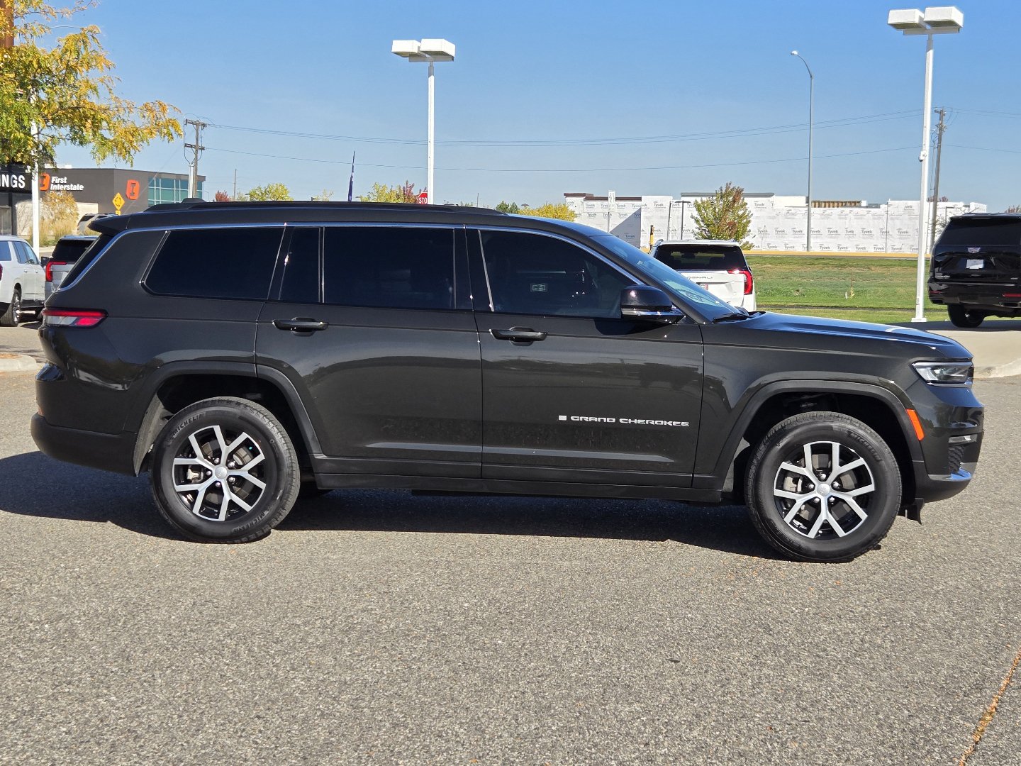 Used 2024 Jeep Grand Cherokee L Limited w/ Trailer Tow Package AWD/4WD image 47