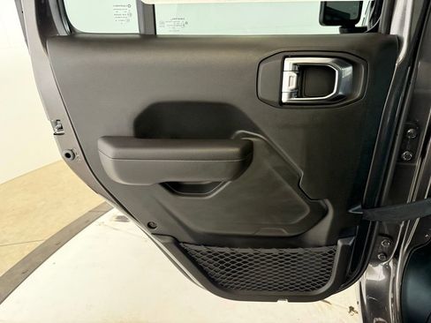 New 2025 Jeep Gladiator Sport AWD/4WD image 13