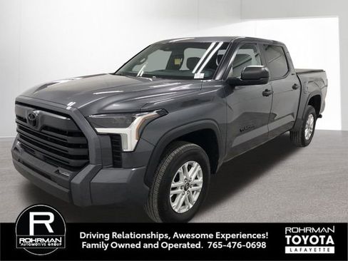 Used 2025 Toyota Tundra SR5 AWD/4WD image 2