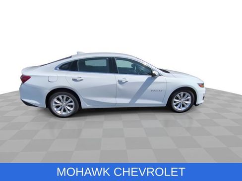 Used 2022 Chevrolet Malibu LT FWD image 9