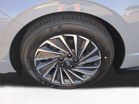 New 2026 Hyundai Sonata Limited FWD image 11