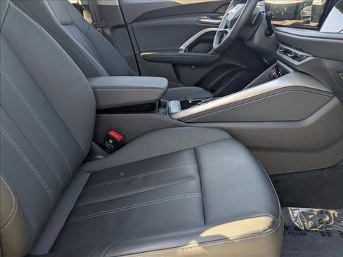 Certified 2025 Audi Q5 Premium w/ Convenience Package image 18