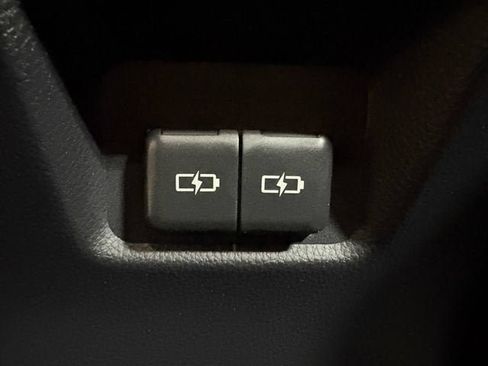 Certified 2025 Toyota RAV4 XLE AWD/4WD image 16