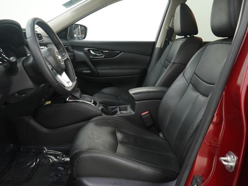 Used 2020 Nissan Rogue SL w/ Premium Package image 23