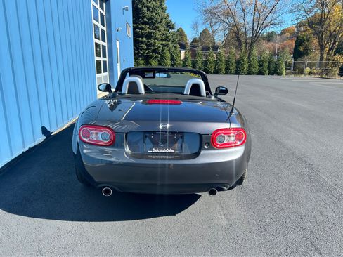 Used 2015 MAZDA MX-5 Miata Sport image 17