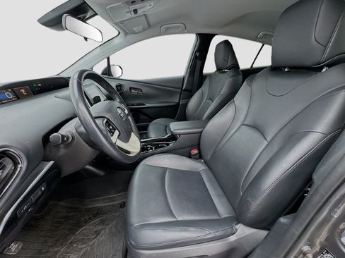 Used 2019 Toyota Prius Prime Premium FWD image 13