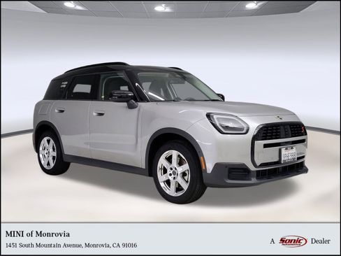 Used 2025 MINI Cooper Countryman S image 1