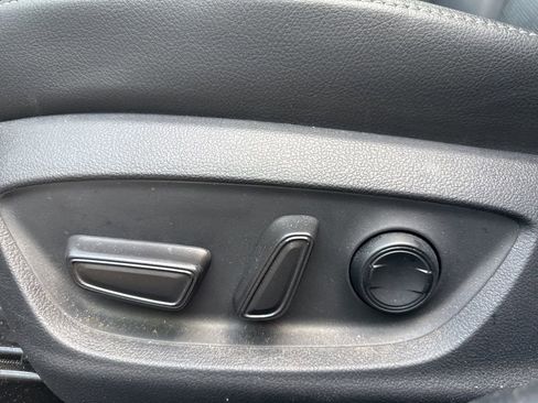 Used 2018 Toyota Camry XSE FWD image 20