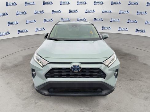 Used 2021 Toyota RAV4 XLE w/ Convenience Package AWD/4WD image 2