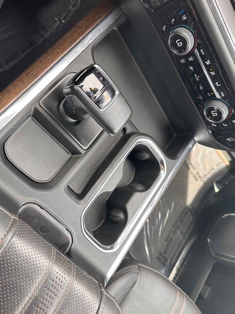 Used 2023 Chevrolet Silverado 1500 High Country w/ Technology Package AWD/4WD image 26