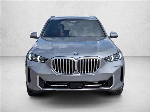 Used 2025 BMW X5 xDrive40i AWD/4WD image 2