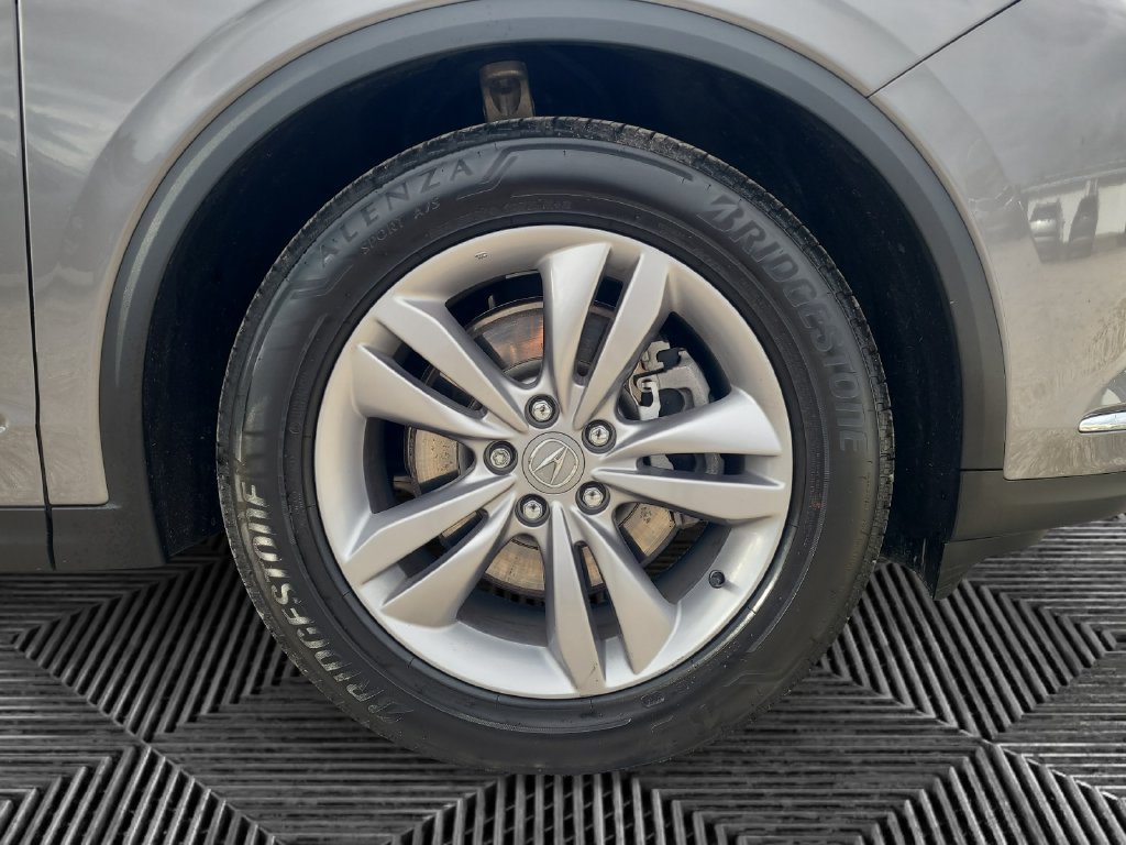 Used 2023 Acura MDX SH-AWD image 16