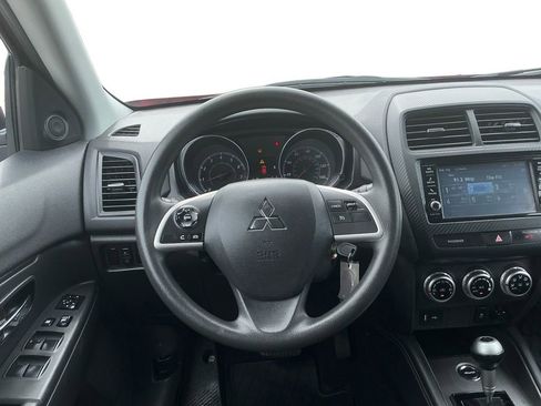Used 2024 Mitsubishi Outlander Sport LE AWD/4WD image 18