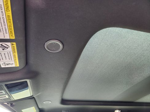 Certified 2025 Land Rover Range Rover Evoque Dynamic SE image 26