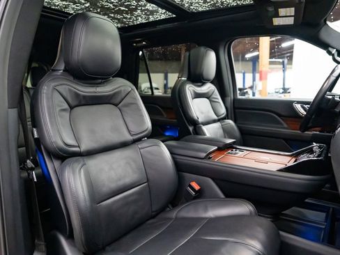 Used 2024 Lincoln Navigator Reserve image 32