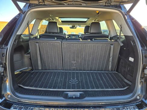 Used 2019 Toyota Highlander Limited Platinum image 29