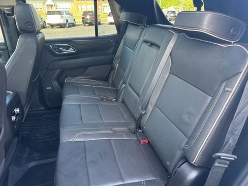 Used 2023 GMC Yukon SLT image 16