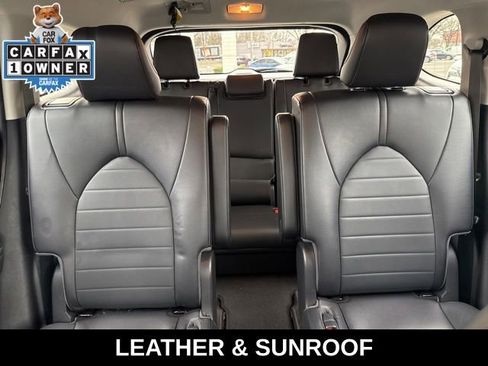 Used 2023 Toyota Highlander XLE image 25