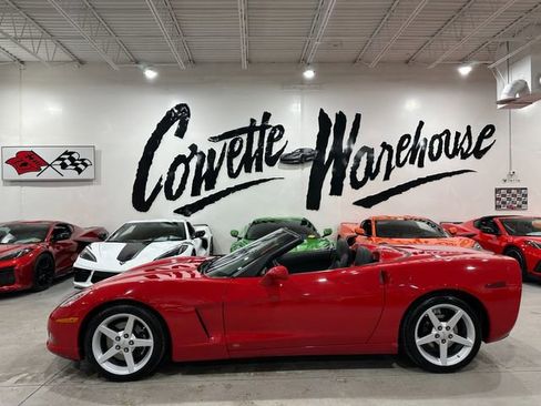 Used 2005 Chevrolet Corvette Convertible w/ Preferred Equipment Group RWD image 32