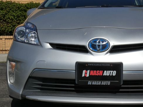 Used 2014 Toyota Prius Prime Plug-In Hybrid image 19