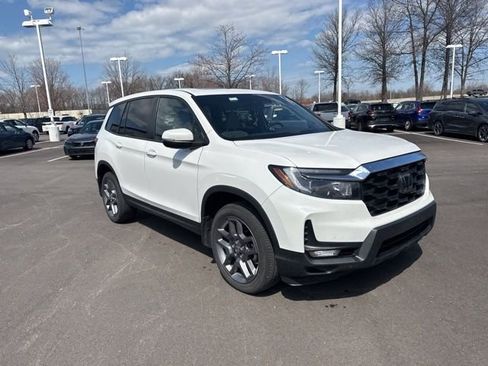 Used 2023 Honda Passport EX-L image 6