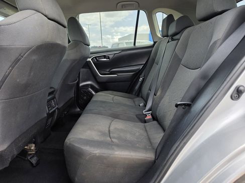 Used 2020 Toyota RAV4 XLE FWD image 15