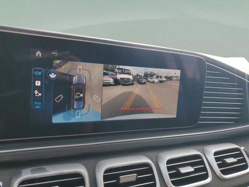 New 2026 Mercedes-Benz GLS 450 4MATIC image 24
