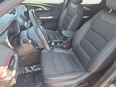 Used 2022 Chevrolet TrailBlazer RS FWD image 14