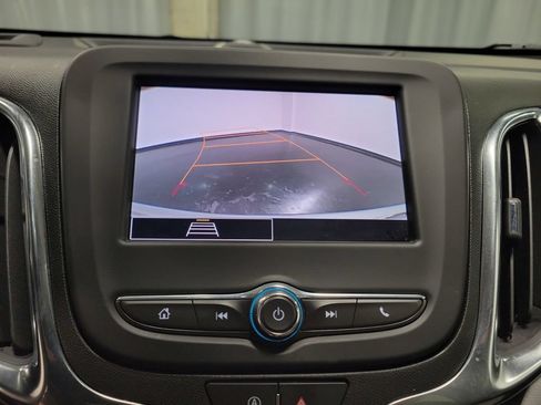 Used 2024 Chevrolet Equinox LS FWD image 18