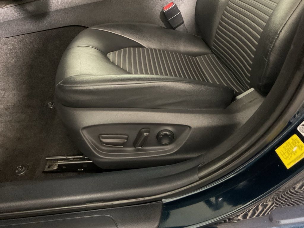 Used 2021 Toyota Camry SE FWD image 20
